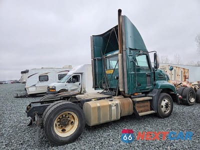 Czwarte zdjęcie samochodu z boku: 2017 MACK CXU612 SEMI TRUCK VIN:1M1AW01X5HM009764 - miniatura
