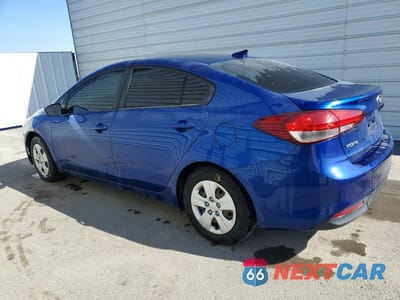 Drugie zdjęcie samochodu z przodu: 2018 KIA FORTE LX VIN:3KPFL4A76JE247598 - miniatura