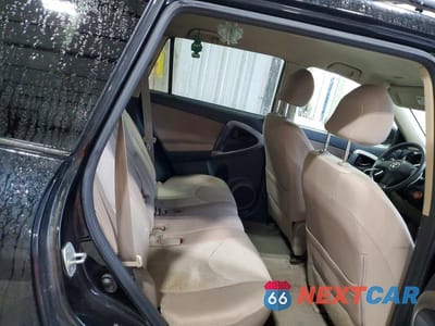 Zdjęcie 11 z 13 samochodu: 2006 TOYOTA RAV4 BASE VIN:JTMBD33VX66017870 - miniatura