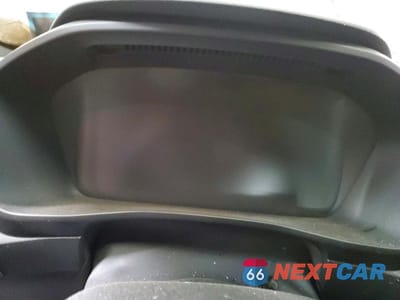 Zdjęcie 9 z 13 samochodu: 2020 VOLVO XC40 T5 R-DESIGN VIN:YV4162UM8L2274919 - miniatura