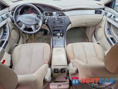 Zdjęcie 8 z 13 samochodu: 2005 CHRYSLER PACIFICA VIN:2C8GM48LX5R533395 - miniatura