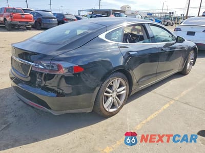 Trzecie zdjęcie samochodu z tyłu: 2015 TESLA MODEL S VIN:5YJSA1E13FF115036 - miniatura