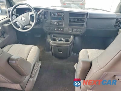 Zdjęcie 8 z 12 samochodu: 2017 CHEVROLET EXPRESS G3500 LT VIN:1GAZGPFG0H1137390 - miniatura