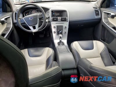 Zdjęcie 8 z 12 samochodu: 2017 VOLVO XC60 T5 DYNAMIC VIN:YV440MDRXH2035739 - miniatura