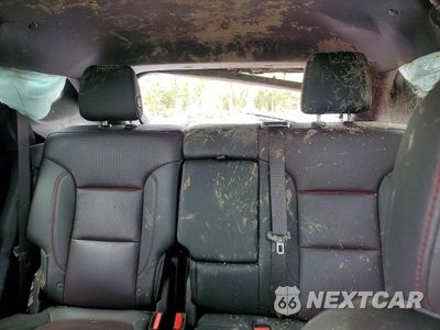 Zdjęcie 10 z 14 samochodu: 2019 CHEVROLET BLAZER RS VIN:3GNKBERSXKS673787 - miniatura