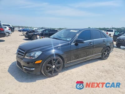 2014 MERCEDES-BENZ C-CLASS C250 RWD WDDGF4HB3EA955747 - główne zdjęcie licytacji z USA - miniatura