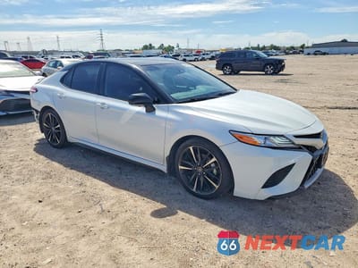 Czwarte zdjęcie samochodu z boku: 2020 TOYOTA CAMRY XSE V6 VIN:4T1KZ1AK1LU033344 - miniatura