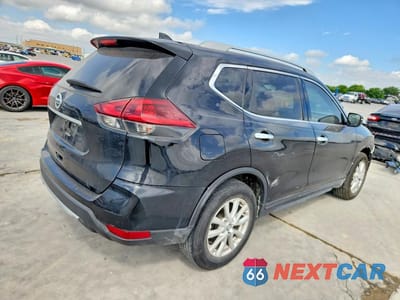 Trzecie zdjęcie samochodu z tyłu: 2019 NISSAN ROGUE S VIN:5N1AT2MT9KC746911 - miniatura