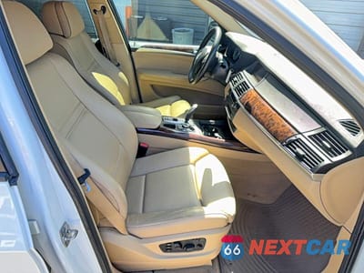 Piąte zdjęcie samochodu w środku: 2011 BMW X5 XDRIVE35D VIN:5UXZW0C50BL660682 - miniatura