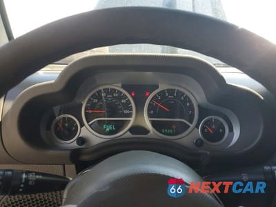 Zdjęcie 9 z 13 samochodu: 2010 JEEP WRANGLER UNLIMITED SPORT VIN:1J4BA3H11AL119996 - miniatura