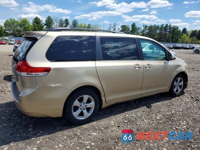 Trzecie zdjęcie samochodu z tyłu: 2011 TOYOTA SIENNA LE VIN:5TDKK3DCXBS015565 - miniatura