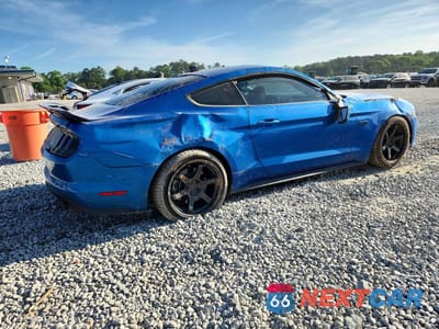 Trzecie zdjęcie samochodu z tyłu: 2021 FORD MUSTANG GT VIN:1FA6P8CF0M5152704 - miniatura