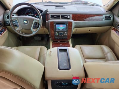 Zdjęcie 8 z 13 samochodu: 2013 CHEVROLET SUBURBAN K1500 LTZ VIN:1GNSKKE79DR166448 - miniatura