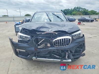 Piąte zdjęcie samochodu w środku: 2018 BMW X3 XDRIVE30I VIN:5UXTR9C52JLC79550 - miniatura