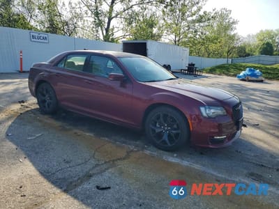 Czwarte zdjęcie samochodu z boku: 2022 CHRYSLER 300 VIN:2C3CCADG8NH249266 - miniatura