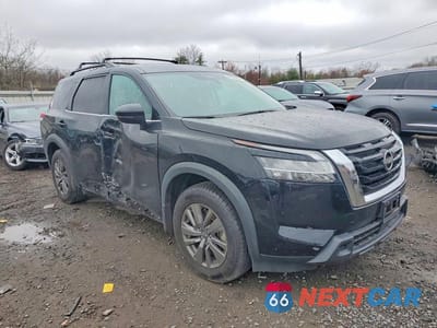 Czwarte zdjęcie samochodu z boku: 2022 NISSAN PATHFINDER SV VIN:5N1DR3BD2NC230777 - miniatura