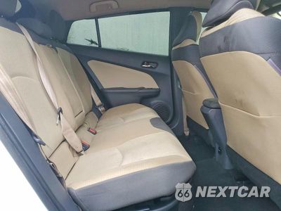Zdjęcie 11 z 14 samochodu: 2016 TOYOTA PRIUS TWO ECO VIN:JTDKARFU0G3009438 - miniatura