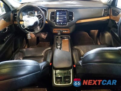 Zdjęcie 8 z 13 samochodu: 2016 VOLVO XC90 T6 VIN:YV4A22PL2G1036011 - miniatura