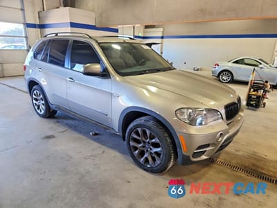 Czwarte zdjęcie samochodu z boku: 2011 BMW X5 XDRIVE35I VIN:5UXZV4C52BL738938 - miniatura