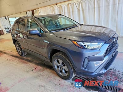 Czwarte zdjęcie samochodu z boku: 2025 TOYOTA RAV4 XLE VIN:2T3P1RFV6SW615363 - miniatura