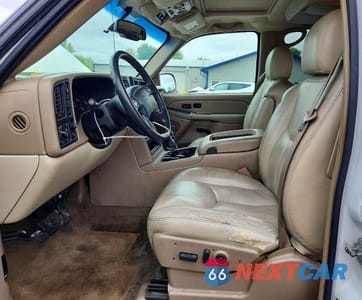 Zdjęcie 7 z 12 samochodu: 2005 CHEVROLET TAHOE K1500 VIN:1GNEK13T05J255235 - miniatura