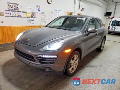 2013 PORSCHE CAYENNE WP1AA2A21DLA06227 - główne zdjęcie licytacji z USA - miniatura