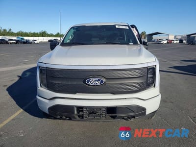 Piąte zdjęcie samochodu w środku: 2024 FORD F150 LIGHTNING XLT VIN:1FTVW3LK1RWG31174 - miniatura