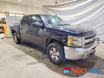 Czwarte zdjęcie samochodu z boku: 2012 CHEVROLET SILVERADO K1500 LT VIN:1GCPKSE78CF186740 - miniatura