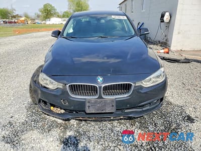 Piąte zdjęcie samochodu w środku: 2017 BMW 320 XI VIN:WBA8E5G56HNU41985 - miniatura
