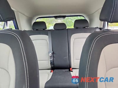 Zdjęcie 10 z 13 samochodu: 2021 HYUNDAI VENUE SEL VIN:KMHRC8A38MU084939 - miniatura