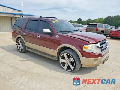Czwarte zdjęcie samochodu z boku: 2013 FORD EXPEDITION XLT VIN:1FMJU1H53DEF00317 - miniatura