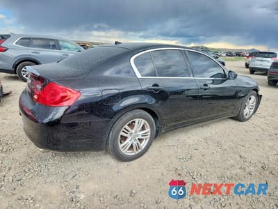 Trzecie zdjęcie samochodu z tyłu: 2015 INFINITI Q40 BASE VIN:JN1CV6AP6FM501962 - miniatura