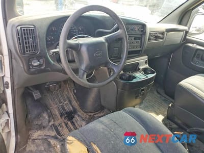 Zdjęcie 8 z 13 samochodu: 2002 CHEVROLET EXPRESS 1500 DELIVERY VAN VIN:1GCFG15R121183618 - miniatura
