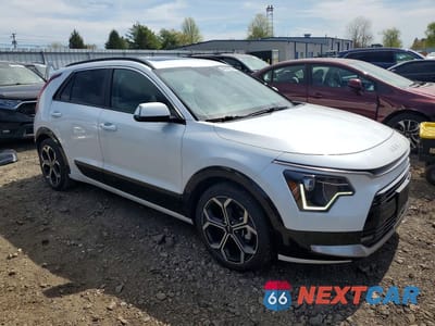 Czwarte zdjęcie samochodu z boku: 2023 KIA NIRO EX VIN:KNDCR3LE4P5059156 - miniatura