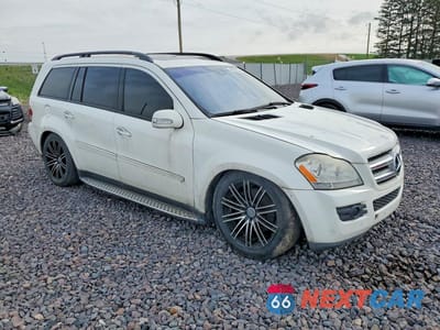 Czwarte zdjęcie samochodu z boku: 2007 MERCEDES-BENZ GL 450 4MATIC VIN:4JGBF71E57A223435 - miniatura