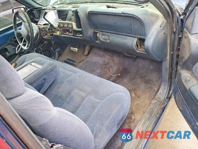 Zdjęcie 8 z 12 samochodu: 1998 CHEVROLET GMT-400 C1500 VIN:1GCEC14R1WZ226287 - miniatura