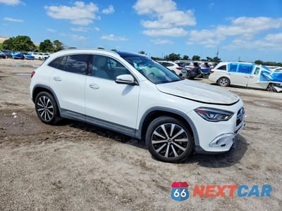 Czwarte zdjęcie samochodu z boku: 2021 MERCEDES-BENZ GLA 250 VIN:W1N4N4GB5MJ191019 - miniatura