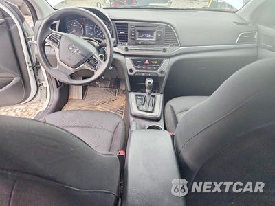 Zdjęcie 8 z 12 samochodu: 2018 HYUNDAI ELANTRA SE VIN:5NPD74LF6JH347020 - miniatura