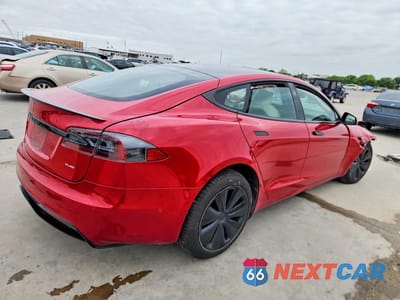 Trzecie zdjęcie samochodu z tyłu: 2021 TESLA MODEL S VIN:5YJSA1E65MF438657 - miniatura