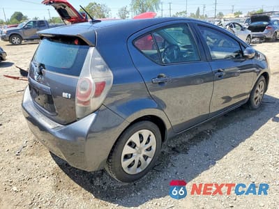 Trzecie zdjęcie samochodu z tyłu: 2012 TOYOTA PRIUS C THREE VIN:JTDKDTB32C1516168 - miniatura