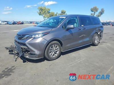 2022 TOYOTA SIENNA LE 5TDKRKEC0NS101718 - główne zdjęcie licytacji z USA - miniatura