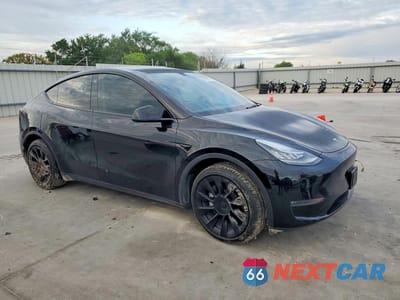 Czwarte zdjęcie samochodu z boku: 2022 TESLA MODEL Y VIN:7SAYGDEE9NA006303 - miniatura