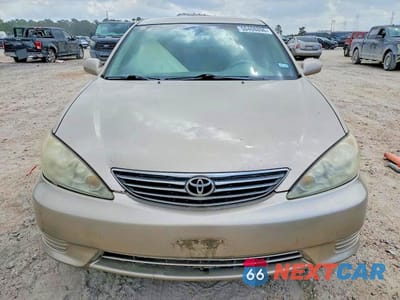 Piąte zdjęcie samochodu w środku: 2005 TOYOTA CAMRY LE VIN:4T1BE32K15U633368 - miniatura