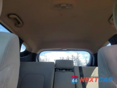 Zdjęcie 10 z 13 samochodu: 2013 HYUNDAI SANTA FE SPORT 2.4L VIN:5XYZU3LB2DG053664 - miniatura