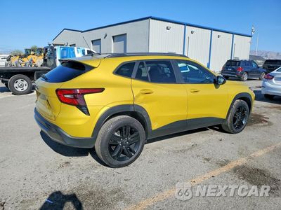 Trzecie zdjęcie samochodu z tyłu: 2025 CHEVROLET TRAX ACTIV VIN:KL77LKEP9SC191701 - miniatura