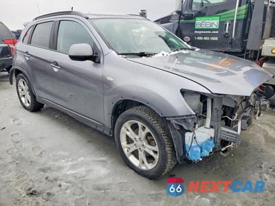 Czwarte zdjęcie samochodu z boku: 2016 MITSUBISHI RVR GT VIN:JA4AJ4AW1GZ608413 - miniatura