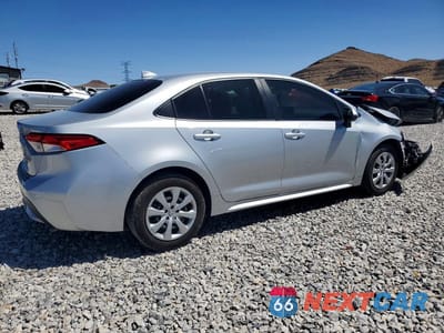 Trzecie zdjęcie samochodu z tyłu: 2022 TOYOTA COROLLA LE VIN:JTDEPMAE1N3033162 - miniatura