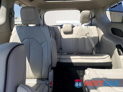 Zdjęcie 10 z 14 samochodu: 2017 CHRYSLER PACIFICA LIMITED VIN:2C4RC1GG8HR643298 - miniatura