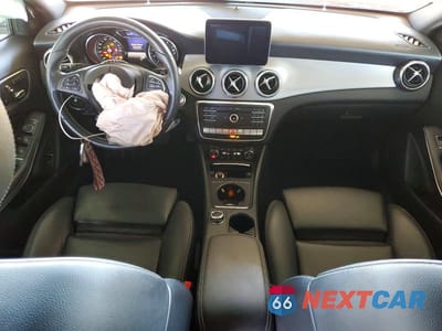 Zdjęcie 8 z 12 samochodu: 2018 MERCEDES-BENZ GLA 250 4MATIC VIN:WDCTG4GB2JJ437849 - miniatura