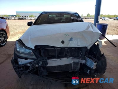 Piąte zdjęcie samochodu w środku: 2014 MERCEDES-BENZ C 300 4MATIC VIN:WDDGF8AB8ER324141 - miniatura